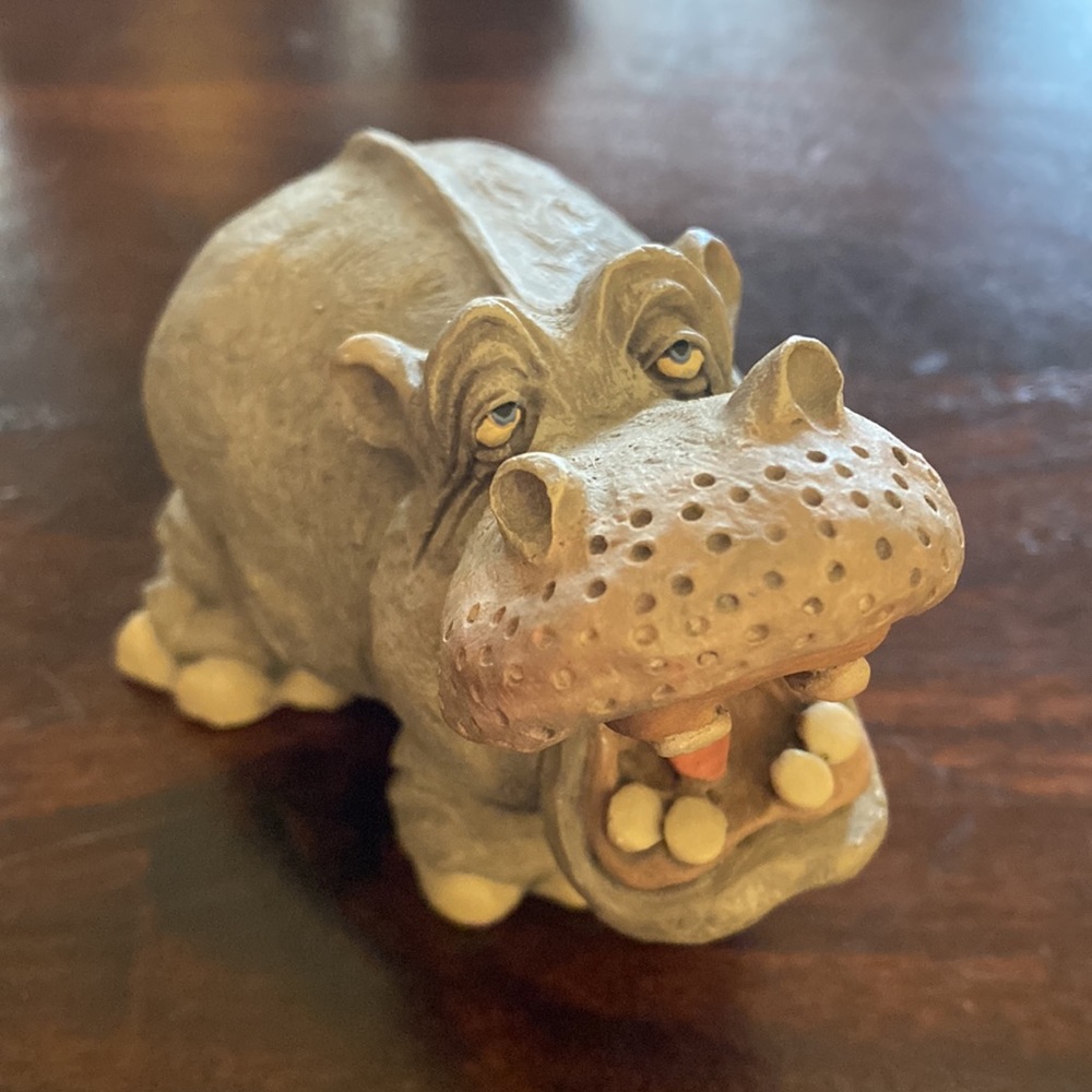 NWOT vintage Frumps elephant figurine